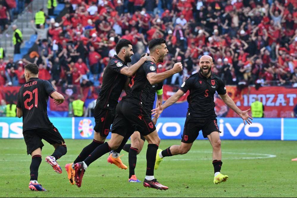 Leyu-英格兰4比0击败乌克兰,欧洲杯四强产生